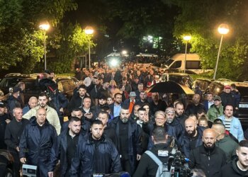 Pas marshimit në Ministrinë e Brendshme, protestuesit i drejtohen selisë së PD-së