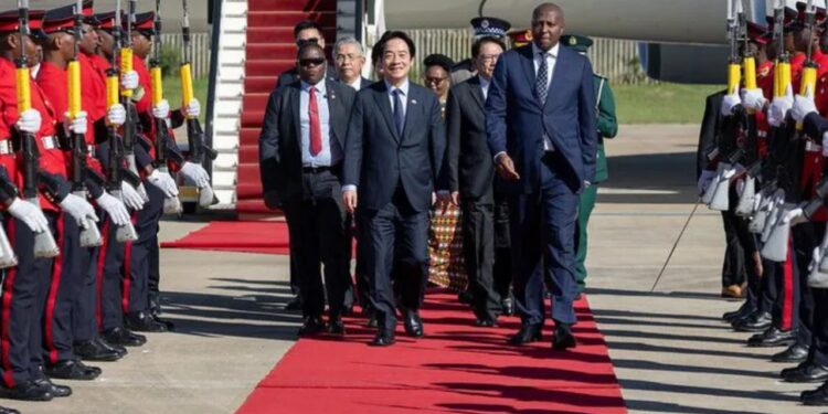 Pavarësisht se akuzoi Kinën për pengimin e një udhëtimi, presidenti i Tajvanit shkon në Afrikën Jugore