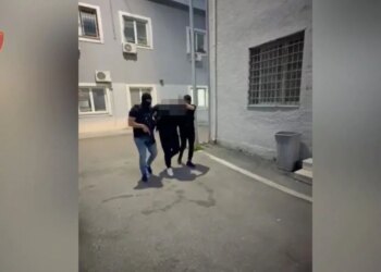 Përfundon arratia e 30-vjeçarit nga Vlora, i akuzuar për trafikim të kontejnerit me 82 kg kokainë në Spanjë