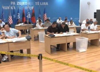 Përfundon numërimi i votave për anëtarët e rinj të Këshillit Kombëtar të PD; rezultatet pritet të publikohen pasditës