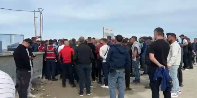 Përplasja aeroportit Vlorë, Mabco Constructions S.A.: Pengohen me forcë 200 punonjës e inxhinierë; autoritetet të ndalin menjëherë vetëgjyqësinë