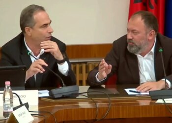 Përplasjet në Territoriale: Boçi i fik mikrofonin Maznikut — Mos shtyp butonin si kalama dyvjeç, Merre tani ta gëzosh
