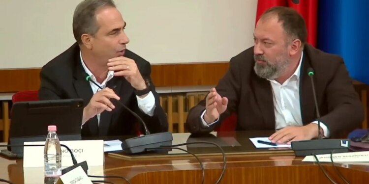 Përplasjet në Territoriale: Boçi i fik mikrofonin Maznikut — Mos shtyp butonin si kalama dyvjeç, Merre tani ta gëzosh
