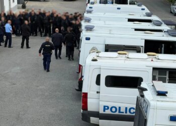 Policia kryen aksion blic në burgun e Fushë-Krujës, sekuestron disa telefona celularë dhe mjete të mprehta