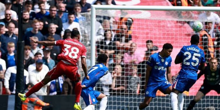Premier League: Chelsea i merr pikë Liverpoolit dhe ndërpret serinë e 6 humbjeve radhazi