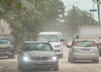 Puna e lënë në mes: Banorët denoncojnë, punimet në 17 Nëntori janë braktisur