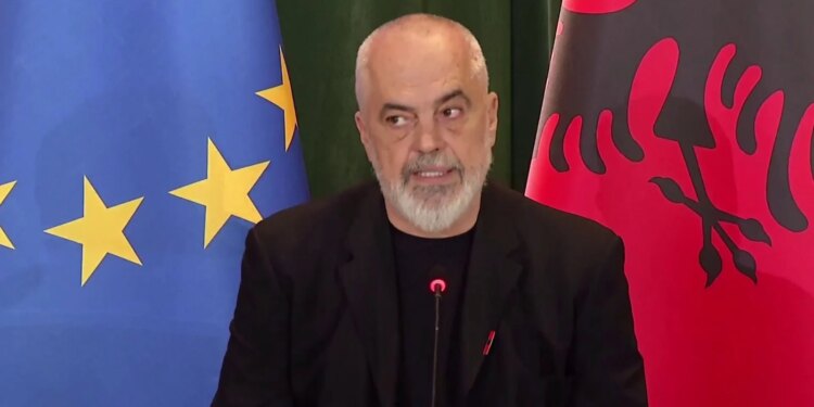 Rama: Myzyri, transformues i KPP, u hetua nga SPAK; iu hodh baltë, deshën ta shkatërronin, doli pa faj