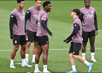 Real Madrid: Arbeloa nuk jep ndëshkim shtesë për Tchouamenin dhe Valverden
