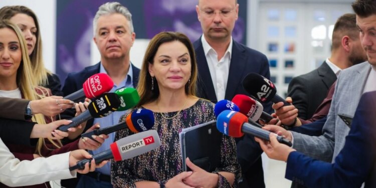 Referendumi për Berishën: deri në 15:00 kanë votuar mbi 28 mijë anëtarë