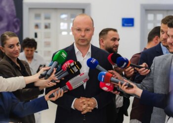 Referendumi për Berishën në Partinë Demokratike, votimi shtyhet deri në ora 19:00 në degët kryesore