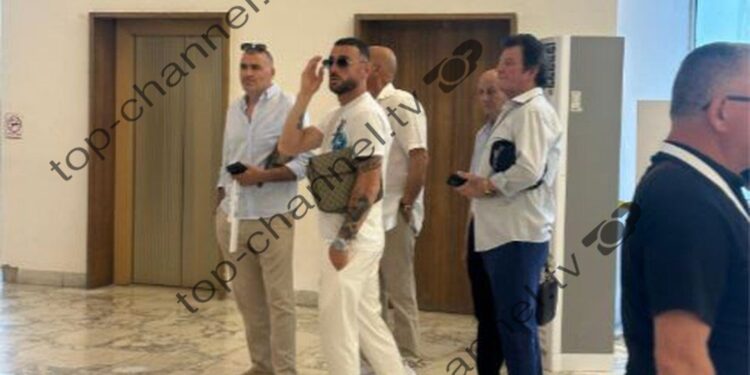 Reperi Stresi kandidon sot për Këshillin Kombëtar të Partisë Demokratike, i pranishëm në Pallatin e Kongreseve