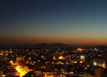 Rikthehet 'makthi': Vlora sërish pa ujë pijshëm, shkak avari e rëndë në tubacion; UKV: Të gjitha stacionet stakuar