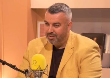 Rrëfimi i Rogert Sterkajt në Flet me Ilnisa Agollin: Kam parë shumë gjëra, traumat e jetës për 11-vjeçarin