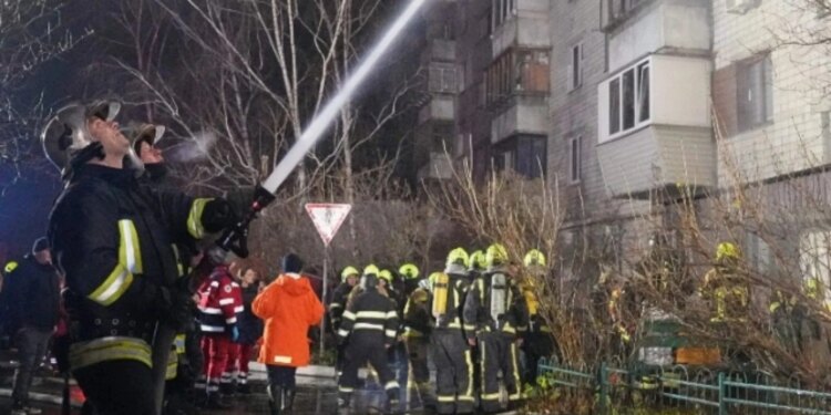 Rusia pa humbur kohë nis sulmet ajrore në Kiev menjëherë pas përfundimit të armëpushimit 3-ditor