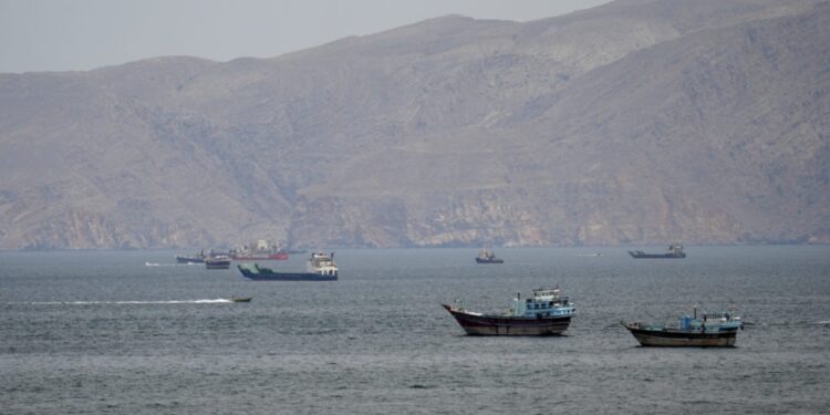 SHBA bllokon 42 anije me naftë në Ngushticën e Hormuzit; Iran humbet mbi 6 milionë dollarë