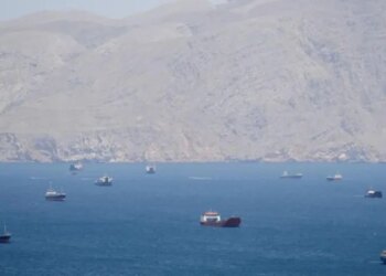 SHBA paralajmëron përsëri kompanitë detare për Ngushticën e Hormuzit: Nëse paguani tarifa Iranit do të sanksionoheni