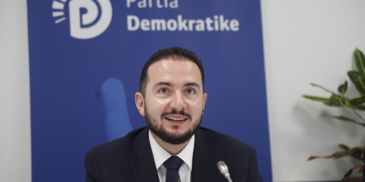 Salianji nxjerr videon: Garë e kontrolluar nga Berisha — Në referendumin e PD votuan vetëm 5 mijë vetë