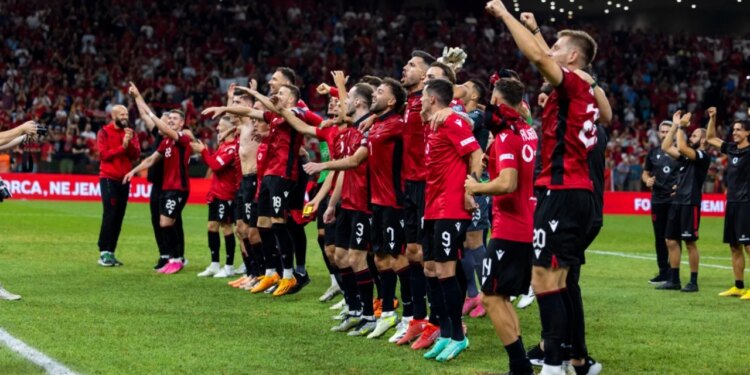 Sezoni 2025/26 i çmendur: nga Serie A te magjitë në Turqi, Gjimshiti dhe Muçi udhëheqin legjionarët