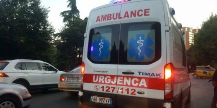 Sherr në Kombinat mes të moshuarve, një i plagosur me thikë; autori arrestohet