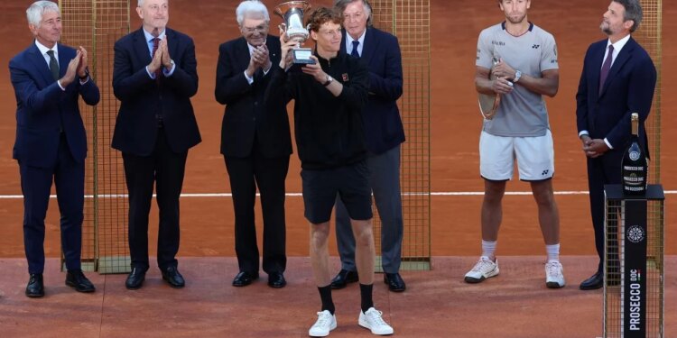Sinner vazhdon të bëjë histori, ylli italian shpallet kampion i turneut në Romë