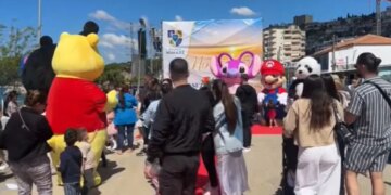 Sot festë në Himarë; eventet për hapjen e sezonit turistik vijojnë disa ditë në gjithë bregdetin