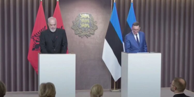 Starmer na solli shiun, unë solla diellin; Rama: Ejani në Shqipëri në dimër, aty s’ka simpati për Putinin