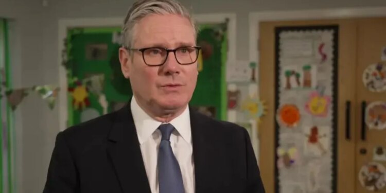 Starmer në krizë pas sondazheve; Laburistët rrezikojnë humbjen, por kryeministri synon të mbetet në krye