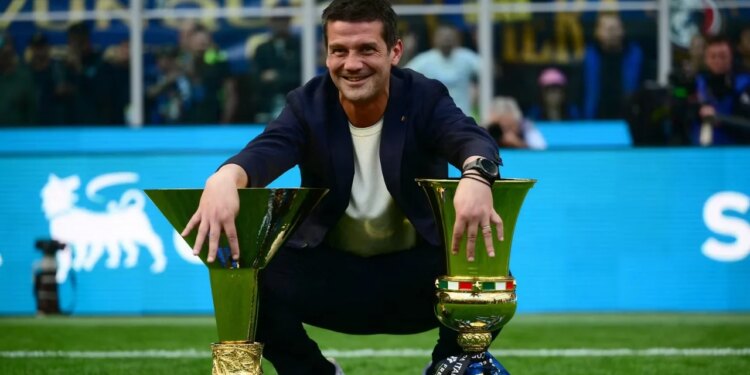 Suksesi historik me dopietë, Chivu nuk i fsheh emocionet: Me lojtarë kaq fantastikë, gjithçka bëhet më e thjeshtë