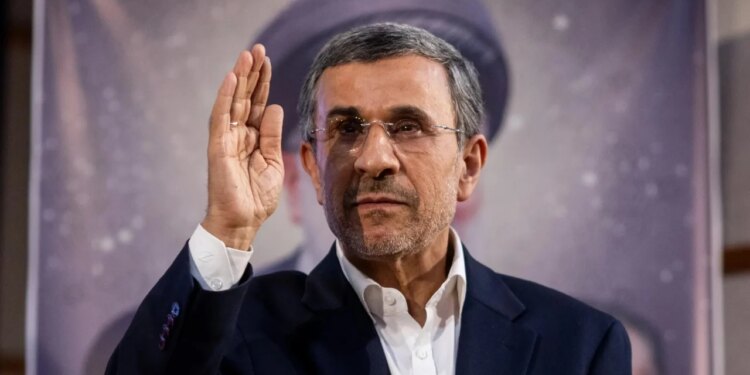 Sulmi izraelit ndaj Ahmadinejad, New York Times: SHBA-Izrael plan sekret për rikthimin e ish-presidentit në pushtet në Iran