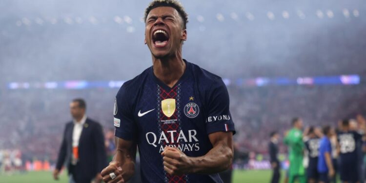 Sulmuesi francez i PSG: Kampion për të dytin vit radhazi, Shumë të lumtur, përgëzojmë Arsenalin