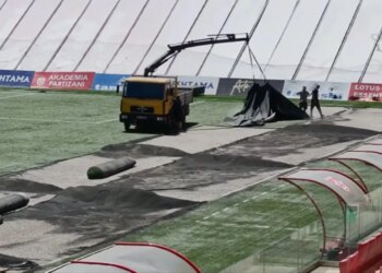 Te Partizani nis puna për heqjen e fushës sintetike në Arena e Demave; do të shtrohet tapet hibrid