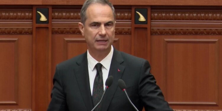 Të fortët e lagjes i keni patronazhistë; Boçi: Nuk kanë nevojë për patentë, ju keni dhënë kartabiankë politike