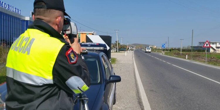 Të hiqet patenta përgjithmonë nëse… Zbardhen ndryshimet e propozuara nga Ulsi Manja e Taulant Balla për Kodin Rrugor
