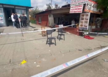 Të shtëna me armë zjarri në Turqi: 4 viktima, 8 të plagosur; autori dyshohet të jetë 17-vjeçar
