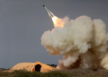 Teherani përgjigjet menjëherë pas sulmit të SHBA-së në Bandar Abbas, godet bazë ajrore amerikane
