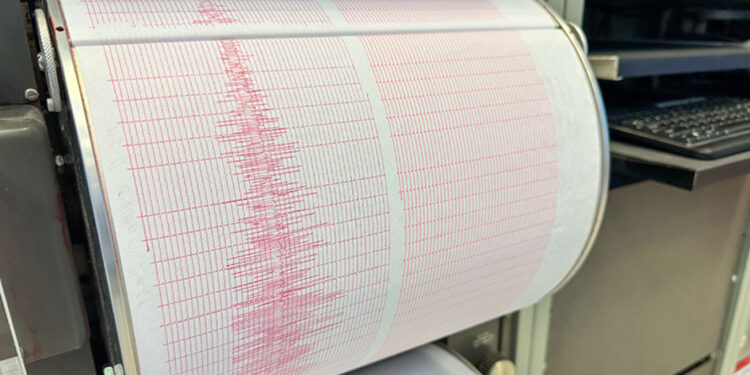 Tërmeti i fuqishëm, magnitudë 6.0, godet Filipinet; epiqendra 4 km në lindje të Sulatit