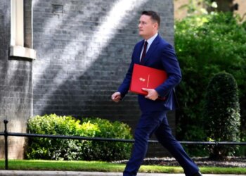 Tjetër goditje për Starmer: ministri i Shëndetësisë jep dorëheqjen, nuk mund t’i udhëhiqni laburistët në zgjedhjet e ardhshme