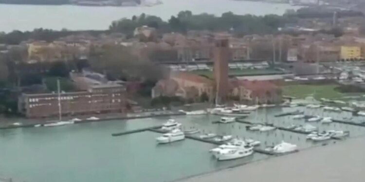 Tragjike në Venecia: Humb jetën një 20-vjeçar pas mbytjes pranë San Polos, dy të tjerë shpëtojnë mrekullisht