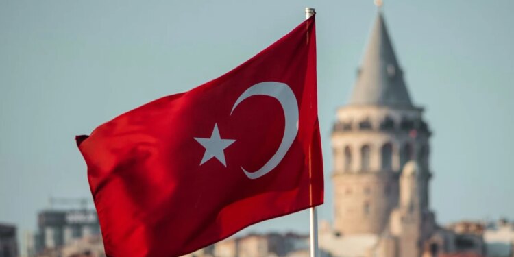 Turqia përfiton nga lufta e Iranit, tërheq investitorë të huaj me ulje taksash