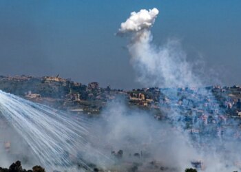 Vazhdojnë sulmet në jug të Libanit, dy të vrarë dhe 10 të plagosur nga bombardimet izraelite