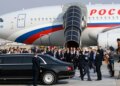 Video/ Putin mbërrin në Pekin për takim me homologun Xi Jinping, pritet me ceremoni madhështore nga autoritetet kineze