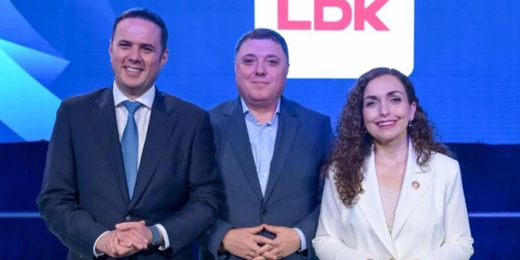 Vjosa Osmani fut në listën e LDK-së edhe ish-deputetin e PD, Kreshnik Çollaku, që promovoi Kosovën në SHBA