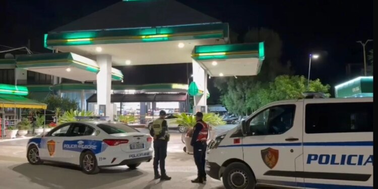 Vrasja e 66-vjeçarit në Sarandë, pesë persona shoqërohen në polici
