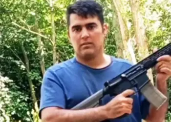 Zbulohet identiteti i kontrabandistit më të madh që ka sjellë mijëra njerëz ilegalisht në Angli