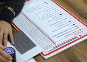 Zgjedhjet në Kosovë: Nis votimi me postë për diasporën, mbi 105 mijë qytetarë votojnë nga jashtë vendit