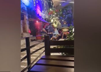 Zhurma dhe ndotja akustike në Gjirokastër largojnë turistët dhe i detyrojnë të ndryshojnë hotel