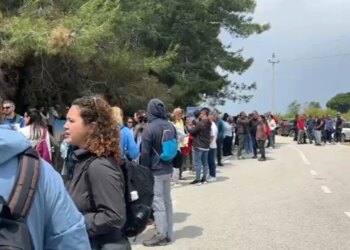 Zona e hidrovorit të Akernisë në Vlorë rrethuar me gardh; ambientalistë e përfaqësues të shoqërisë civile protestojnë
