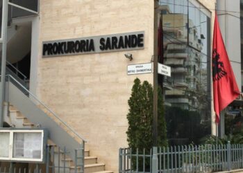 16 persona dërgohen në gjyq për shitje droge ndaj të rinjve në Sarandë e Delvinë