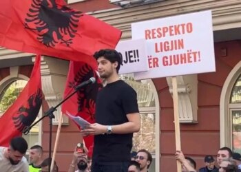 Ademi: Nga peticionet te protestat për drejtën gjuhësore të studentëve shqiptarë — Nuk kërkojmë privilegje, por barazi para ligjit
