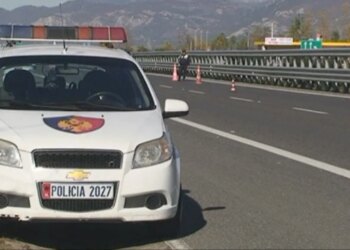 Aksident me vdekje në aksin Lezhë–Milot: makinë përplaset me kamion, vdes shtetas kosovar